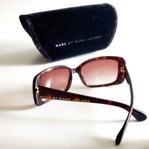 MARC JACOBS - Classic Sunglasses